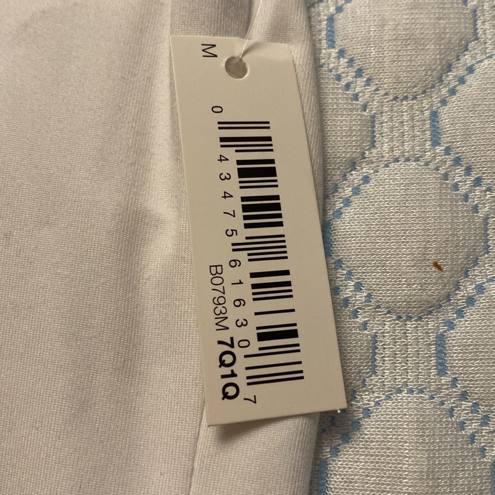 Amazon Essentials V-Neck Top - Picture 2 of 2